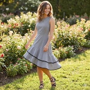 BB Dakota Gingham Ruffle Hem Dress Black/White Sleeveless Tiered Size 8